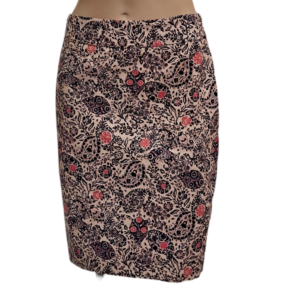Ann Taylor blue, pink, and white floral lined pencil skirt